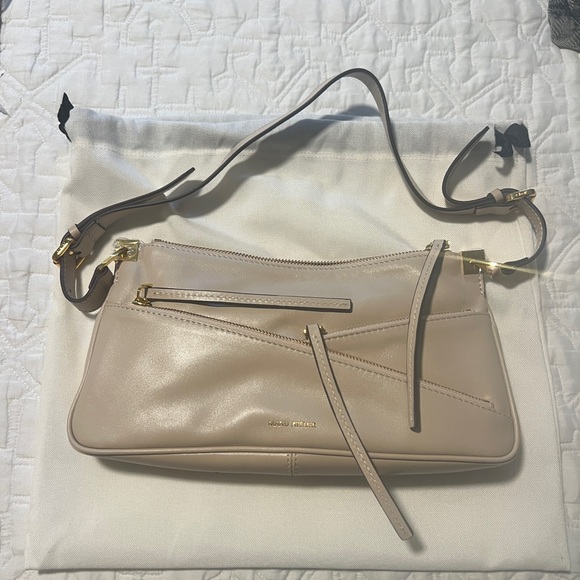 Manu Atelier three zipper shoulder bag in ivory - Picture 2 of 5